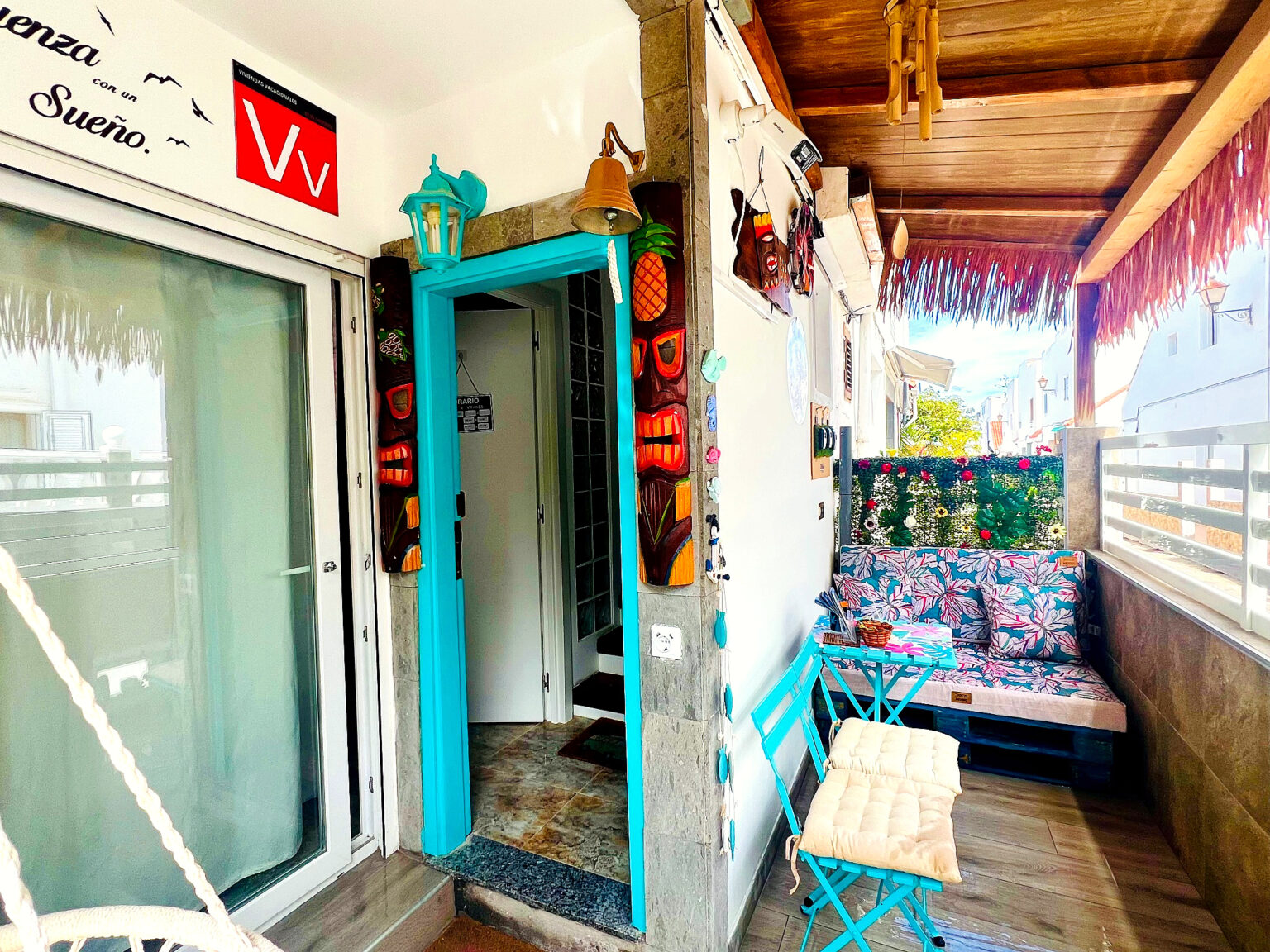 Casa Ohana - entrance and exterior