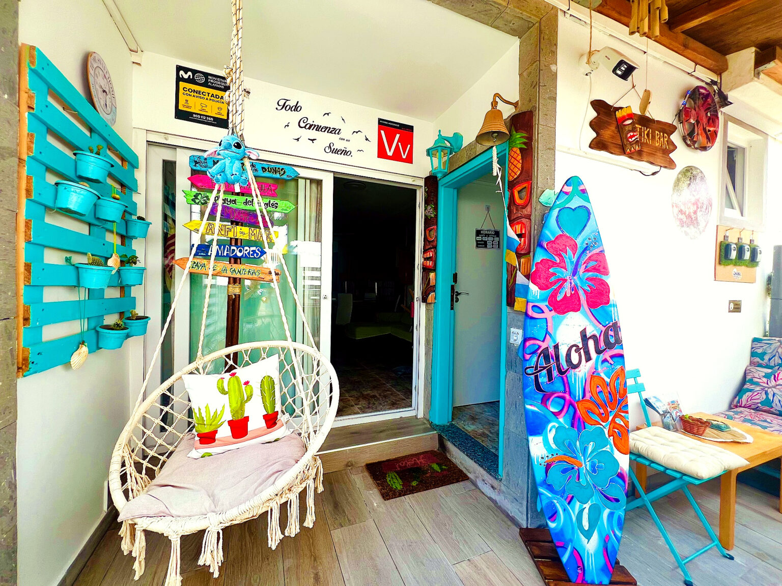 Casa Ohana - entrance and exterior